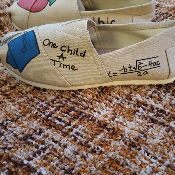 Slip on Teacher/School Edition apple book - Picture 5 of 7